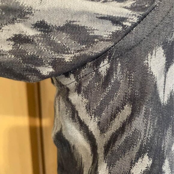 Men’s JERMYN & BOND long sleeve button down shirt. Size M. No issues. - Picture 5 of 10